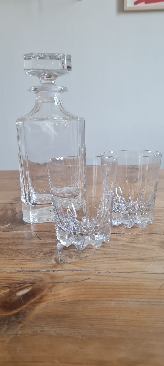 Crystal whisky decanter