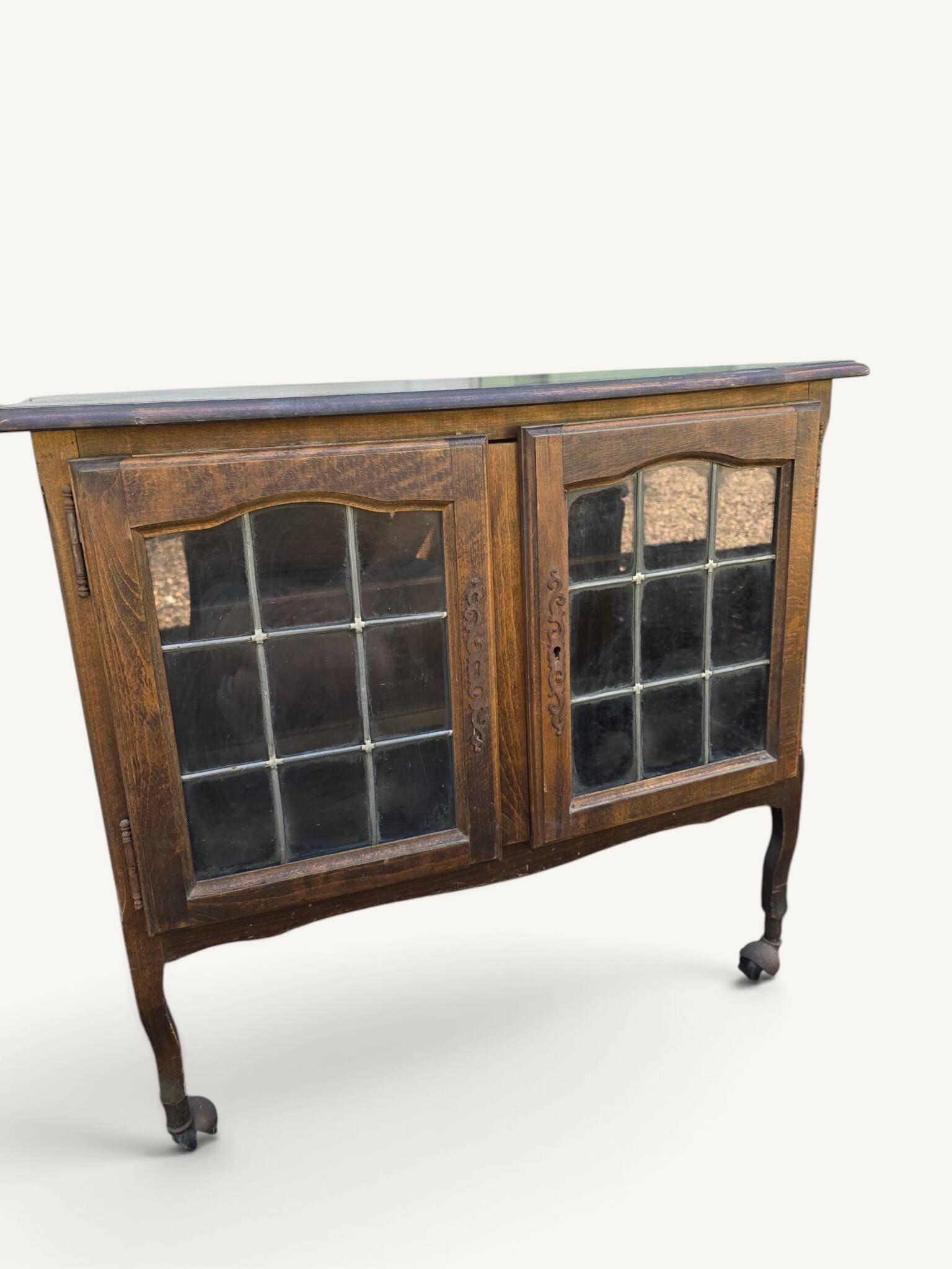 Buffet vitré Art nouveau en chêne et verre plombé