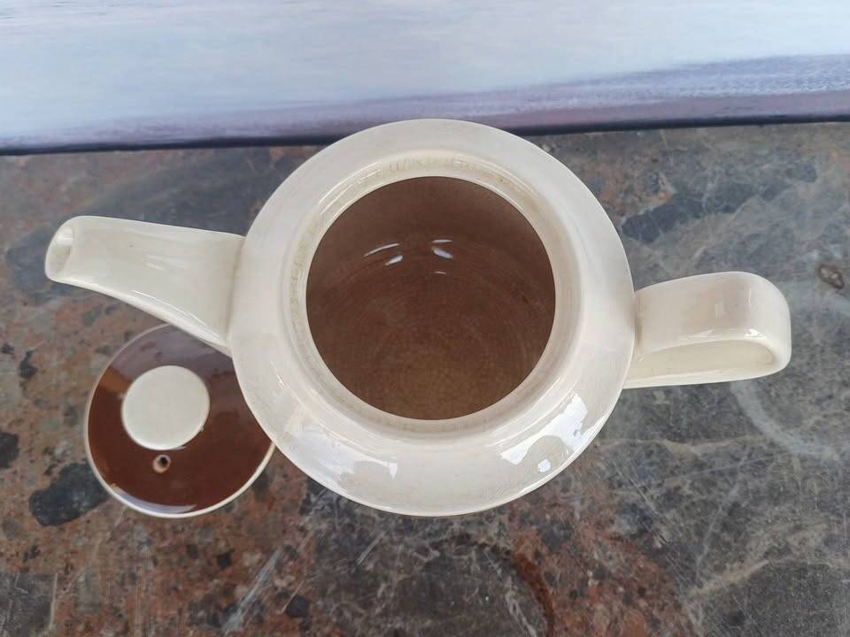 pretty Sadler teapot from the 60s/70s