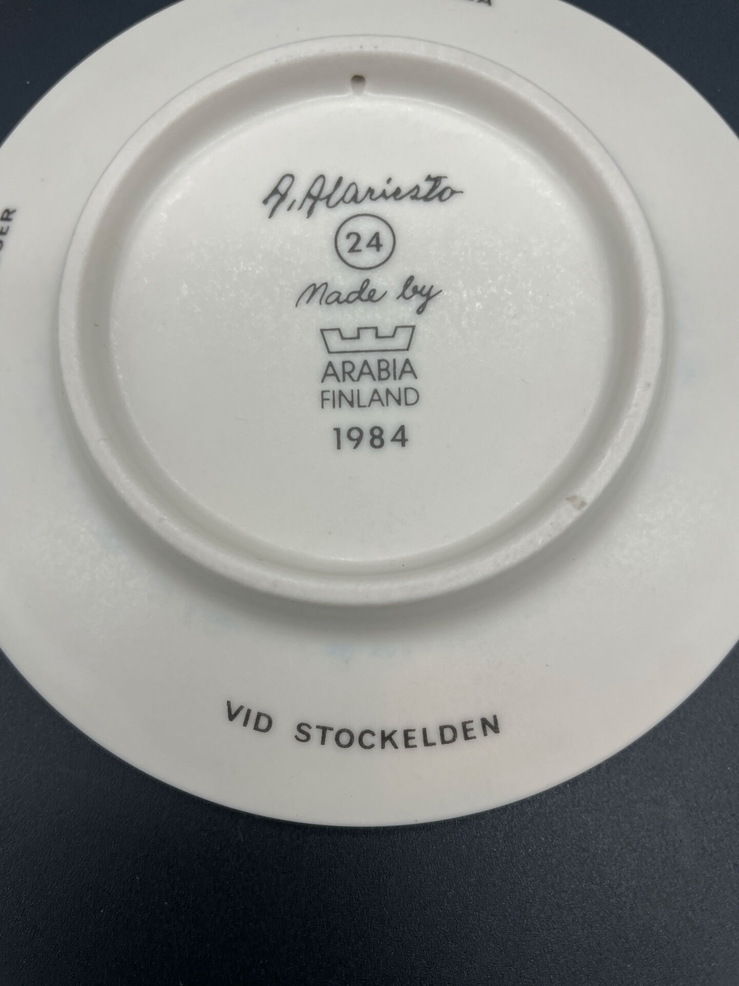 Assiette murale Arabia Finland, A. Alariesto, 1984