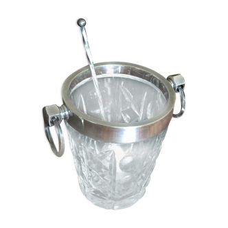 Ice bucket and spoon