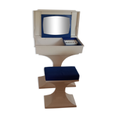 Flair dressing table set