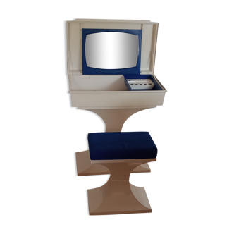 Flair dressing table set