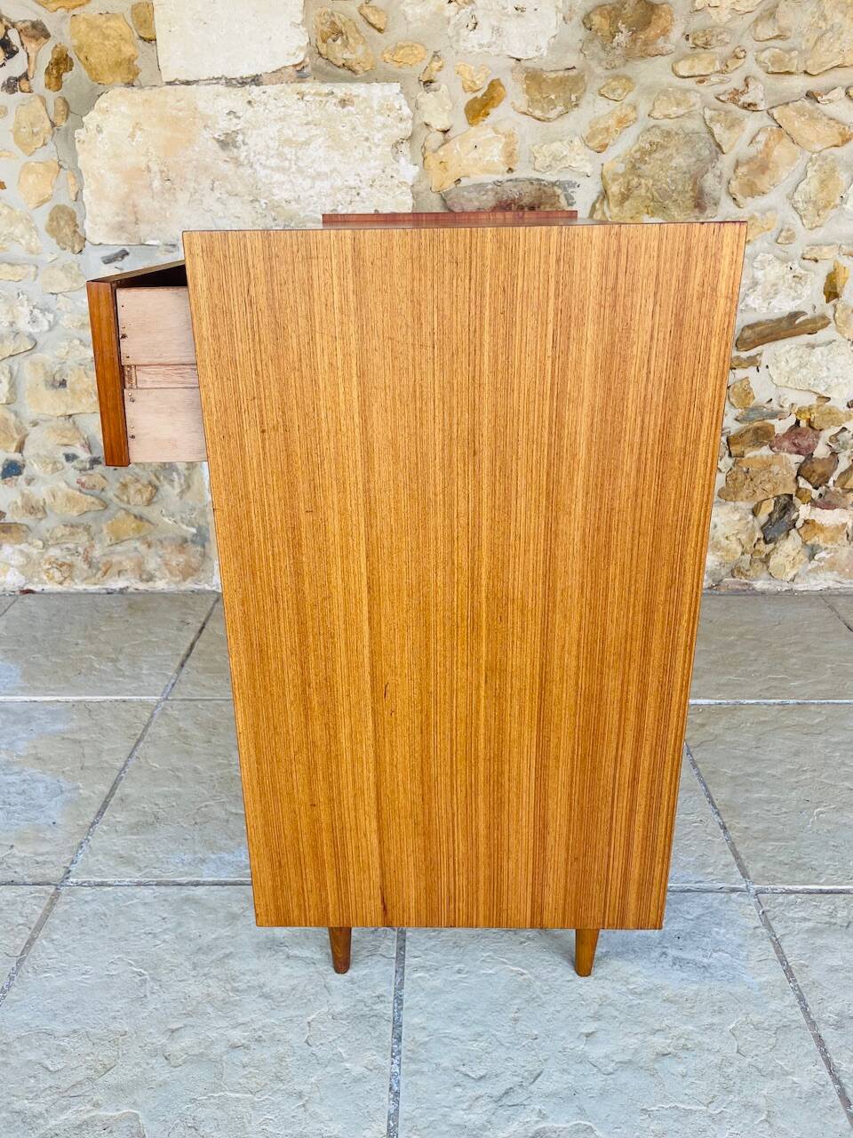 Vintage chest of drawers with 4 drawers by Capelle, circa 1960s.