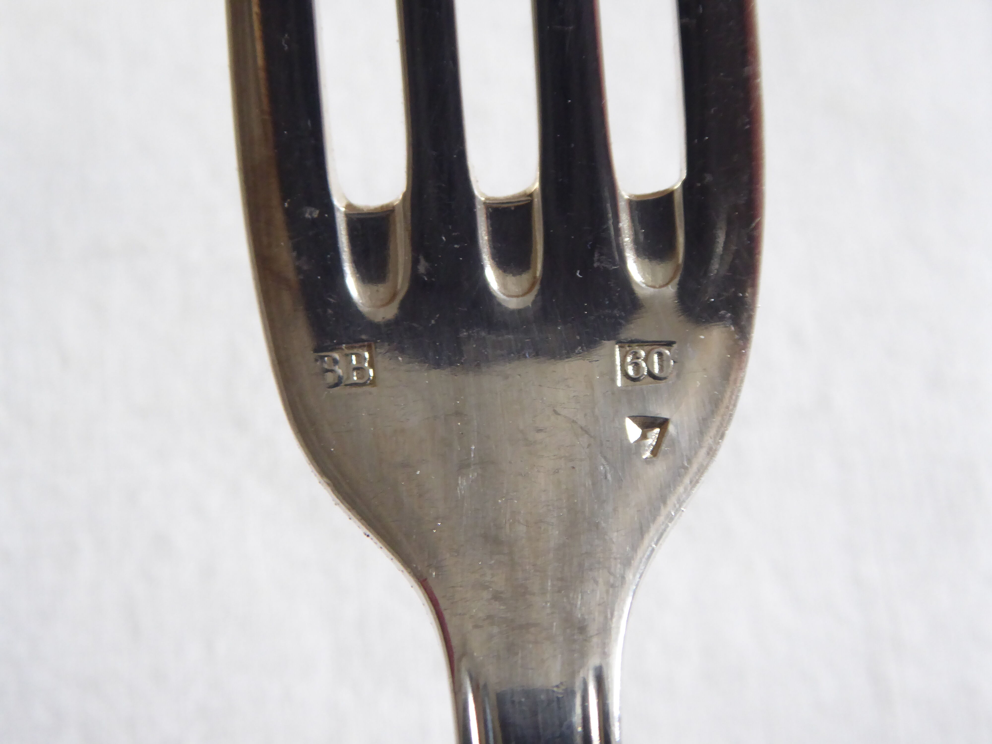 12 dessert forks, silver metal