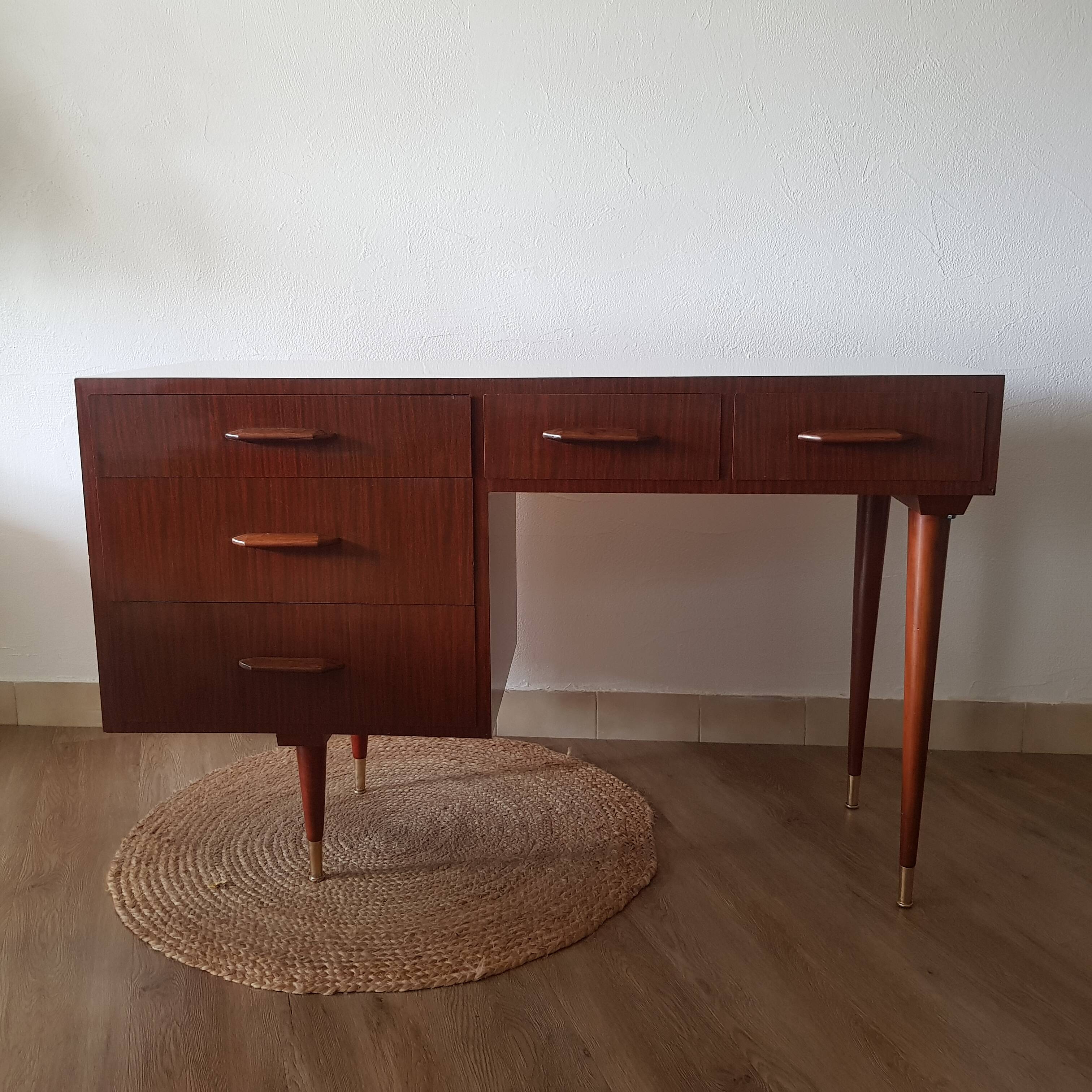 60' desk
