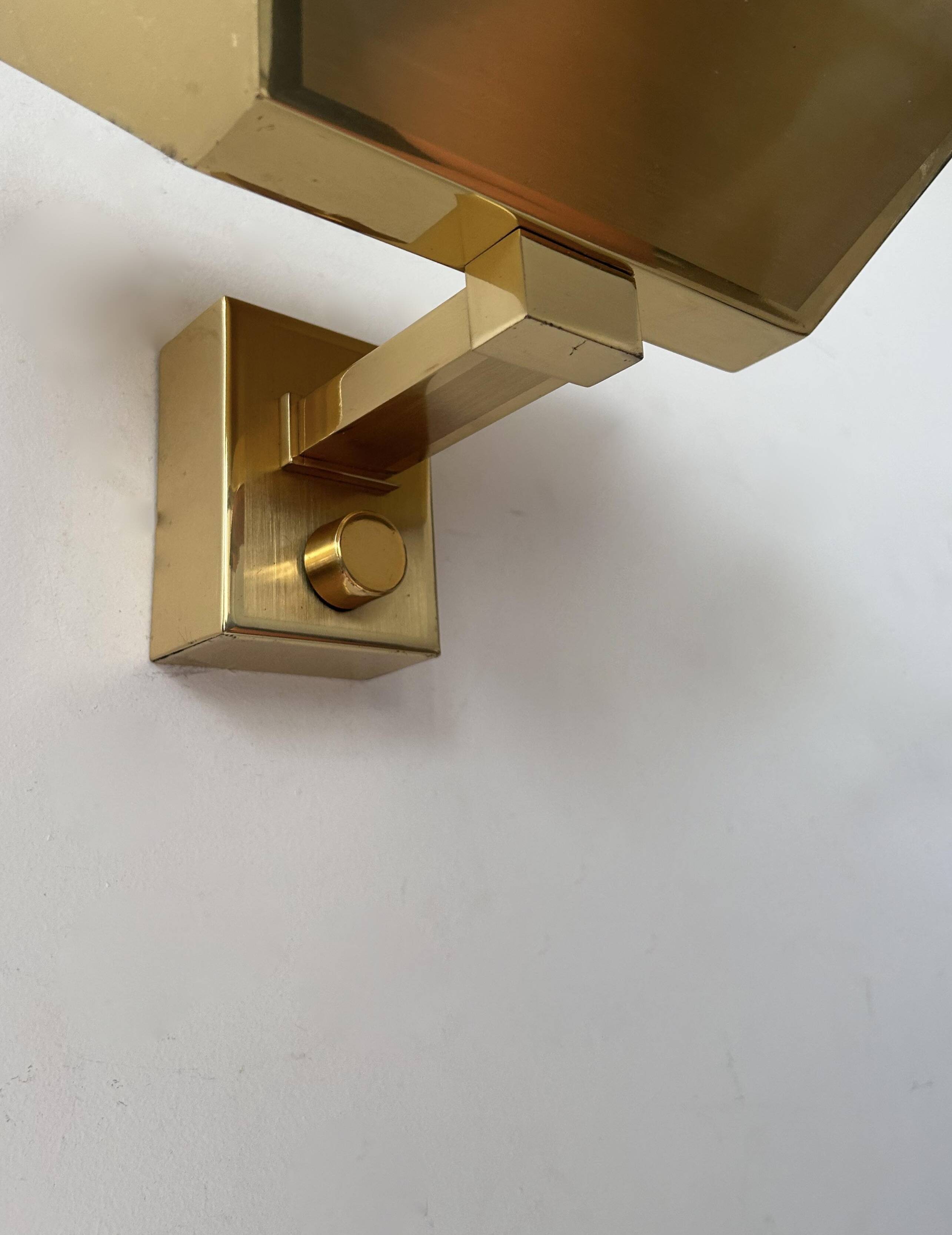 Vintage wall light, solid brass, Italy 1970s