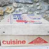 Miniature kitchen in screen-printed sheet metal