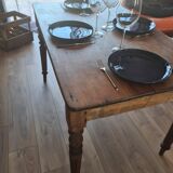Farm table