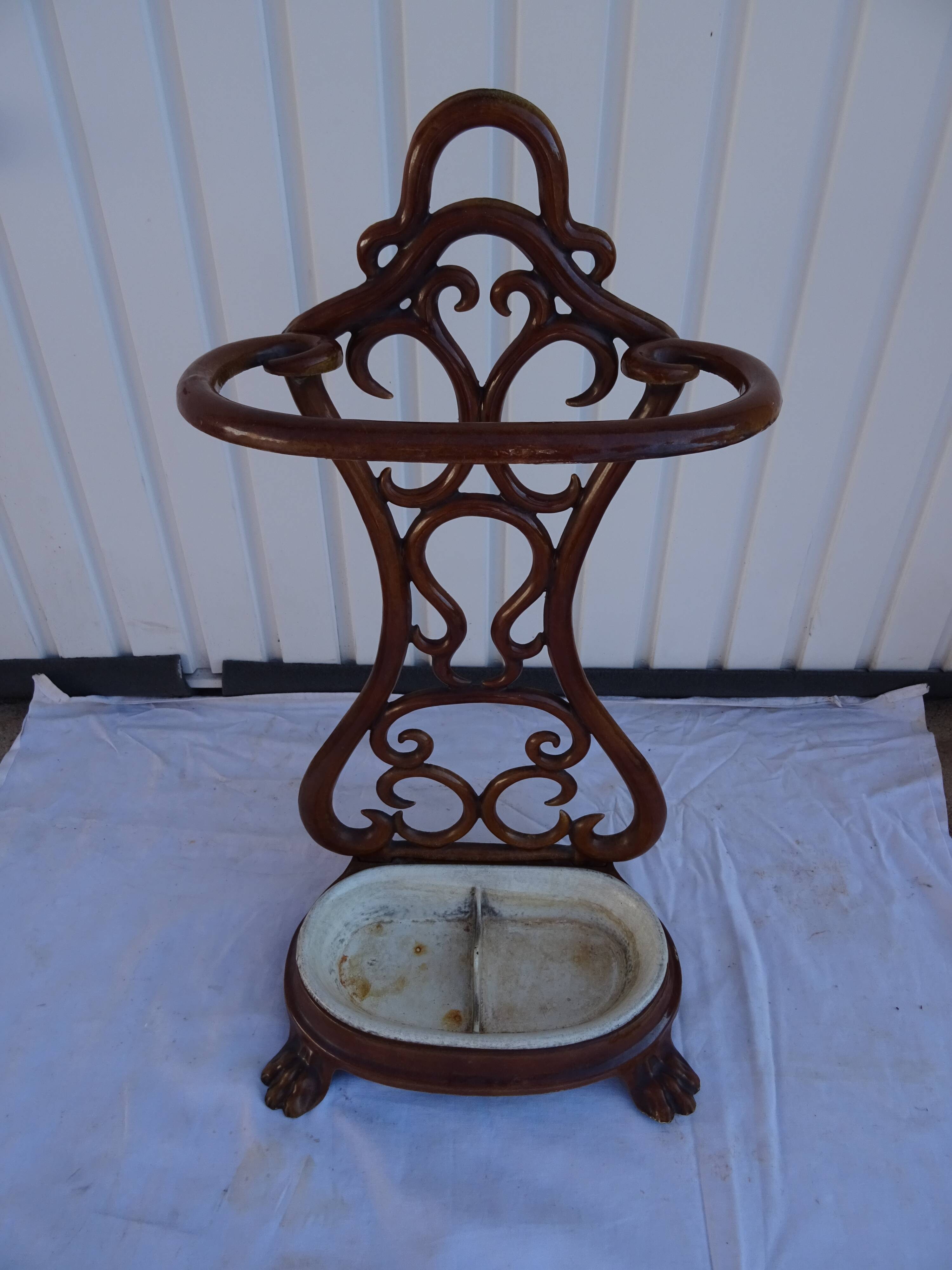 Audemar Guyon bistro enameled cast iron umbrella stand in Dole Jura France