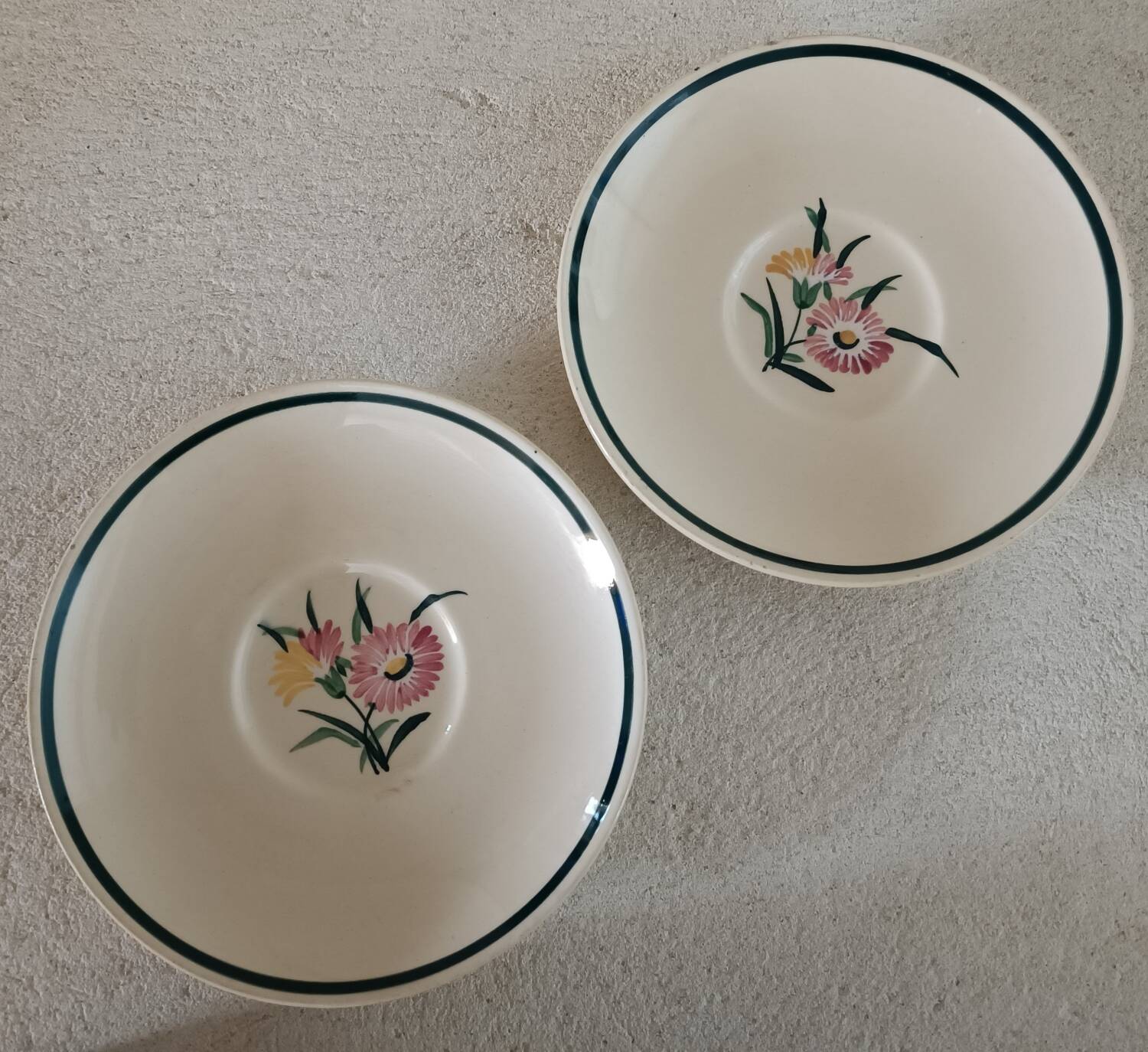 2 Gien tea cups and saucers