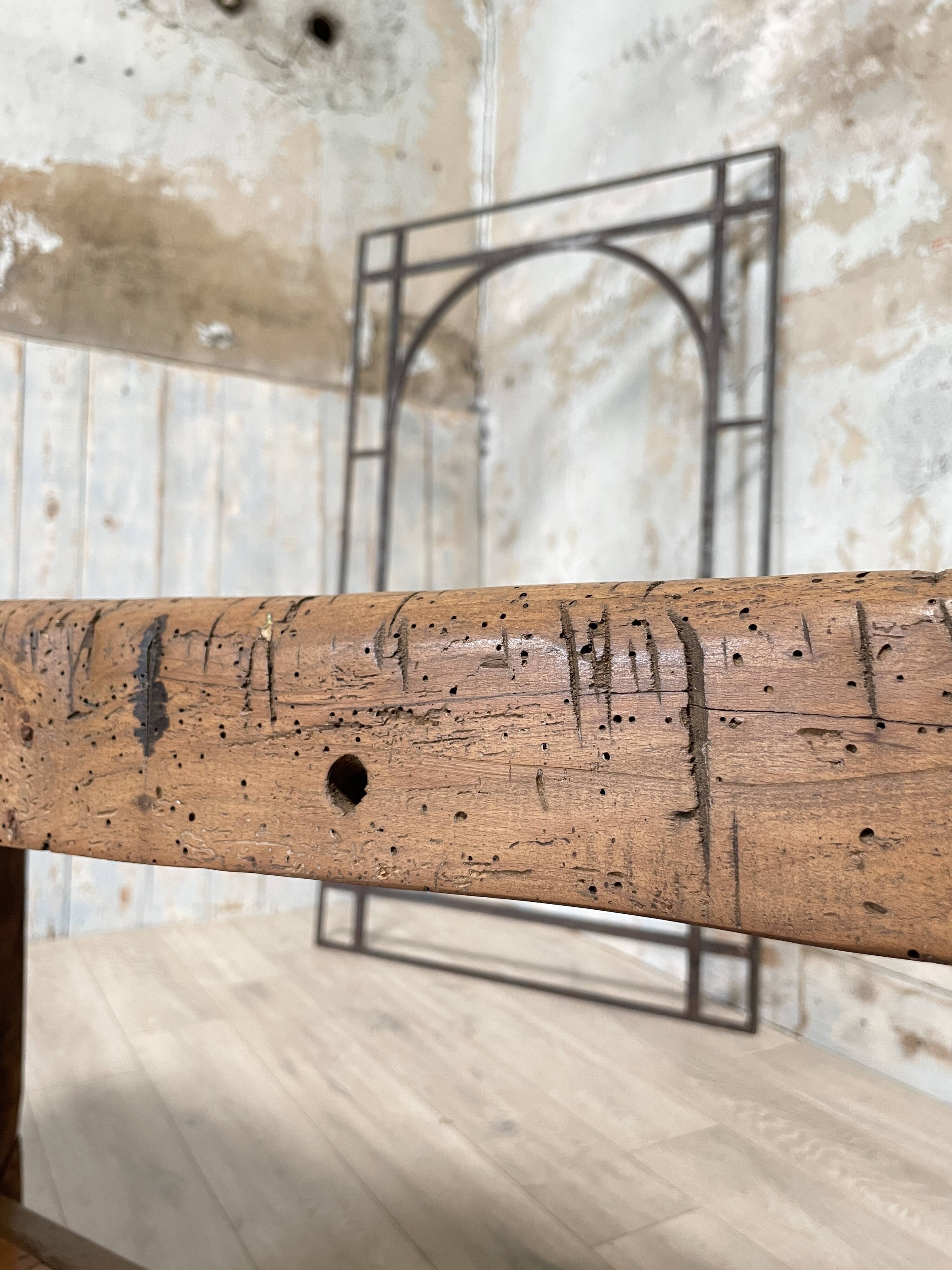 Solid wood carpenter's workbench