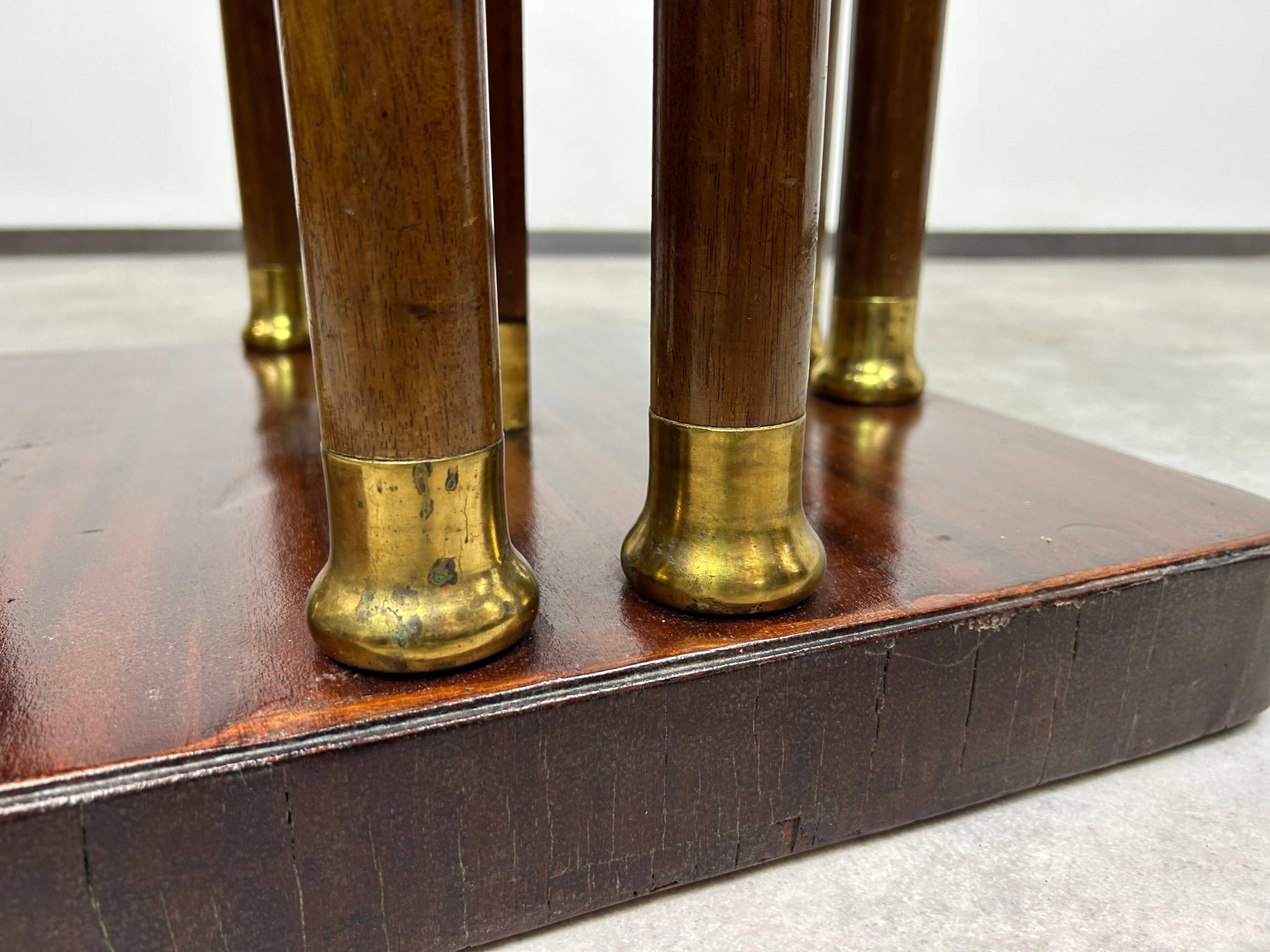 Jugendstil coffee table in mahogany