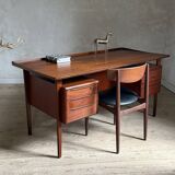 Danish vintage desk in teak by Peter Lovig Nielsen