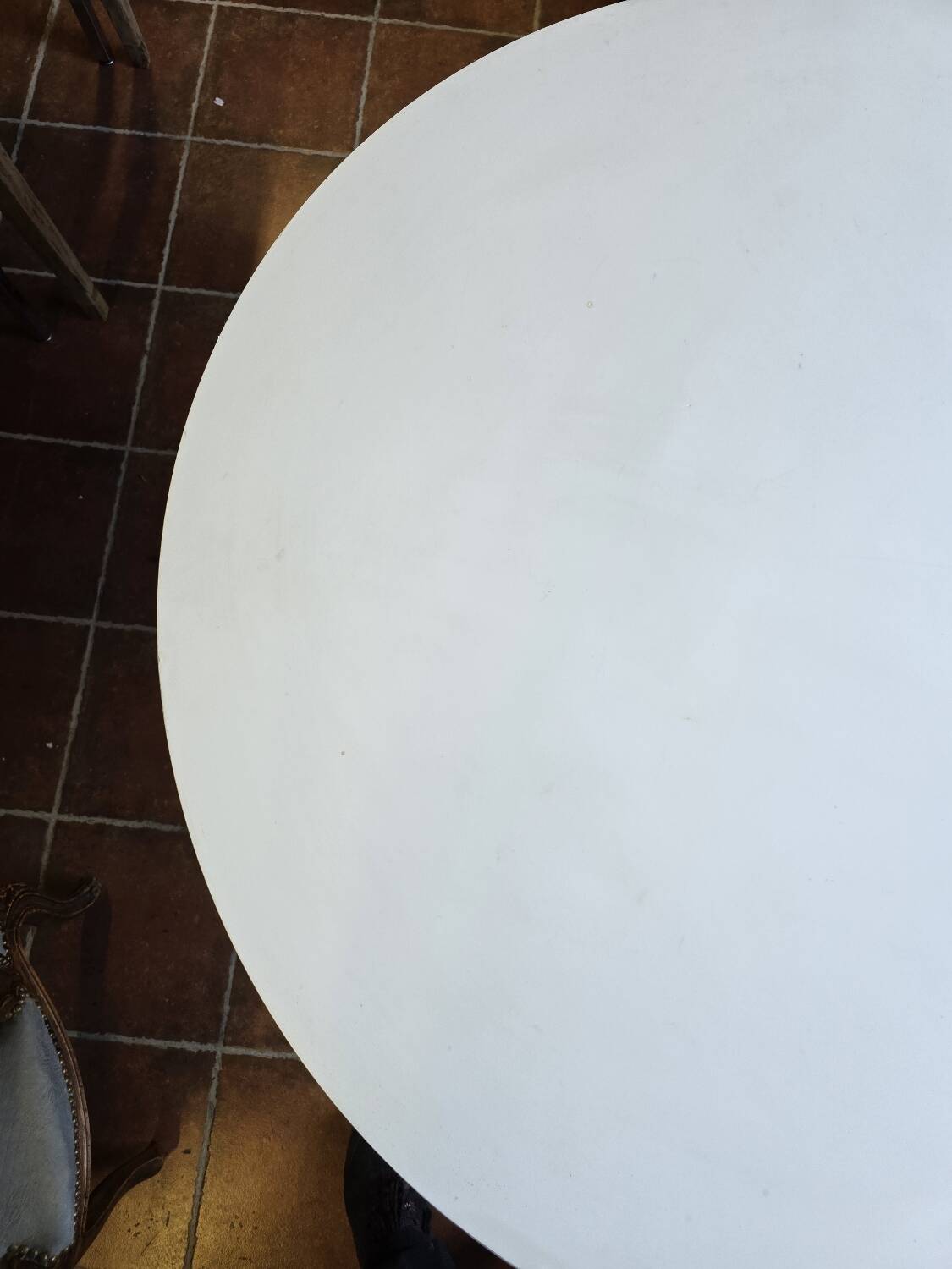 Tulip foot table from the 70s, 120cms in diameter