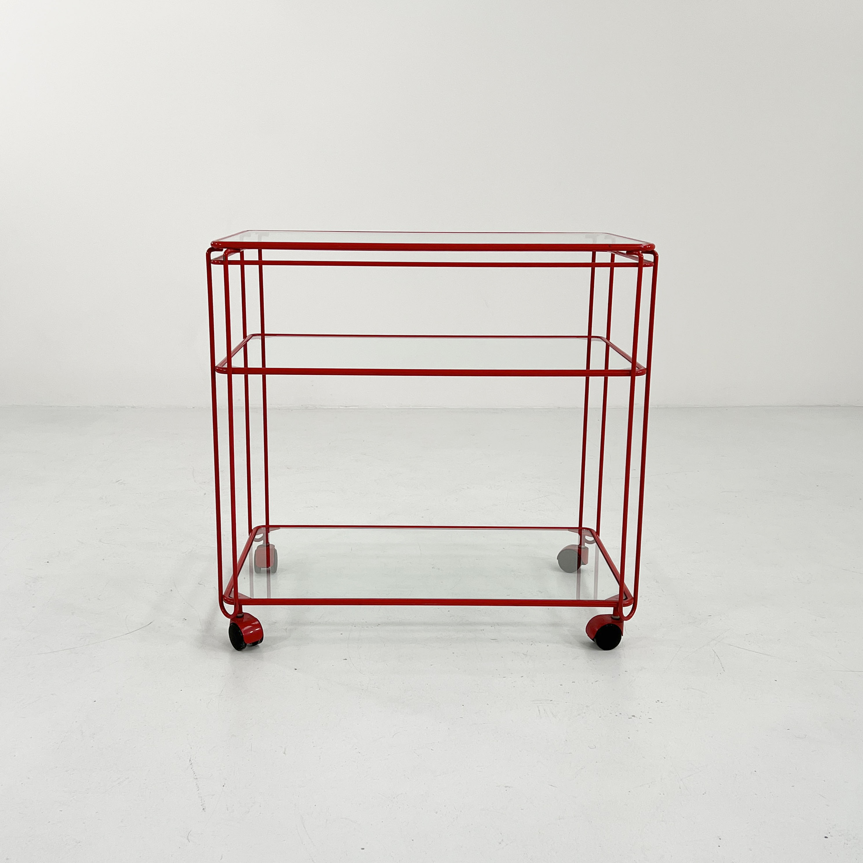 Metal and glass service, 1980