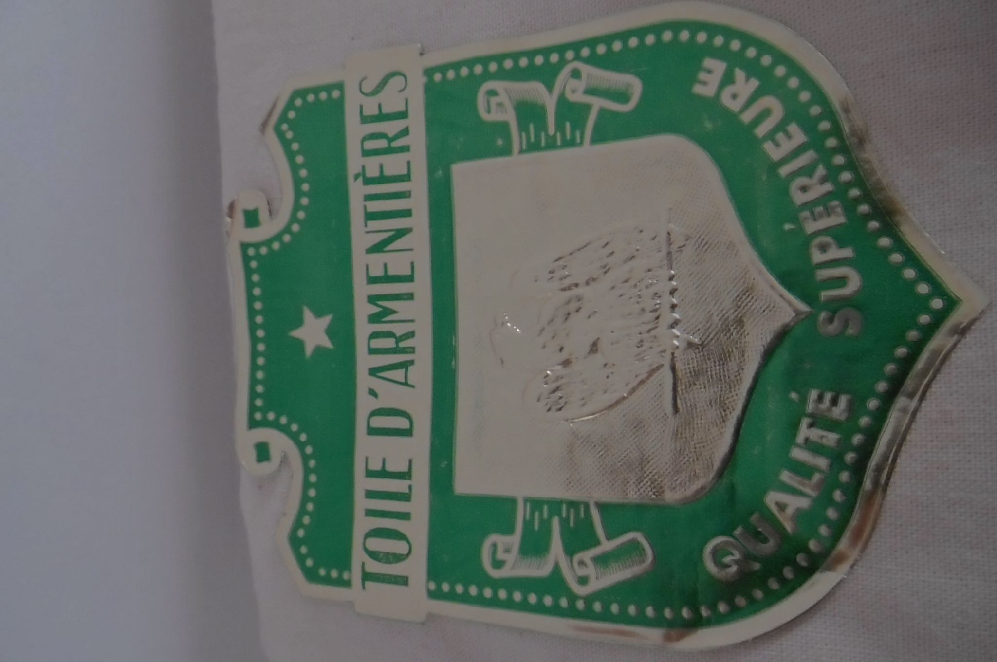 Parure de drap brodée, ancienne