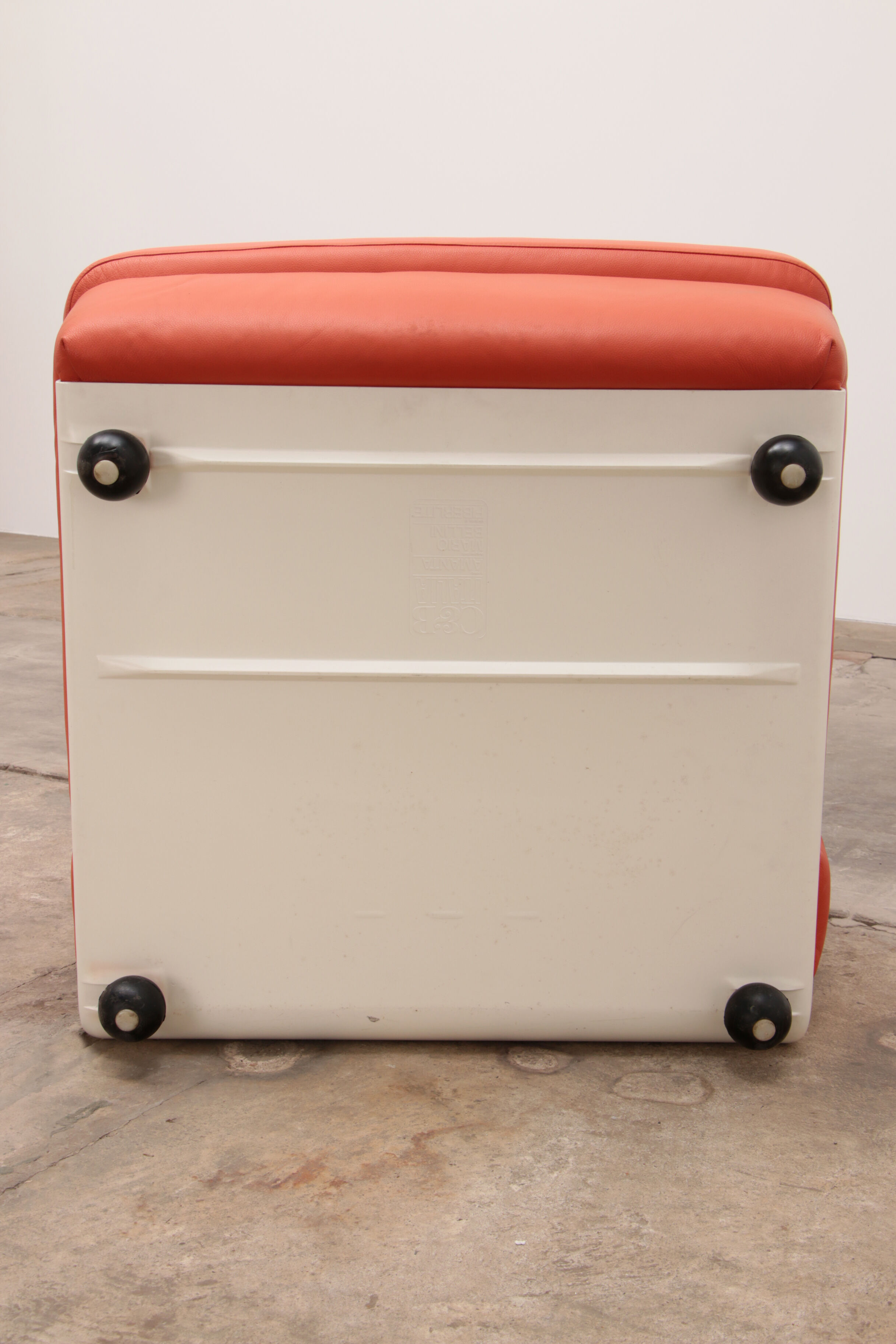 Mario Bellini Amanta modular sofa in orange leather for C&B Italy, 1960s