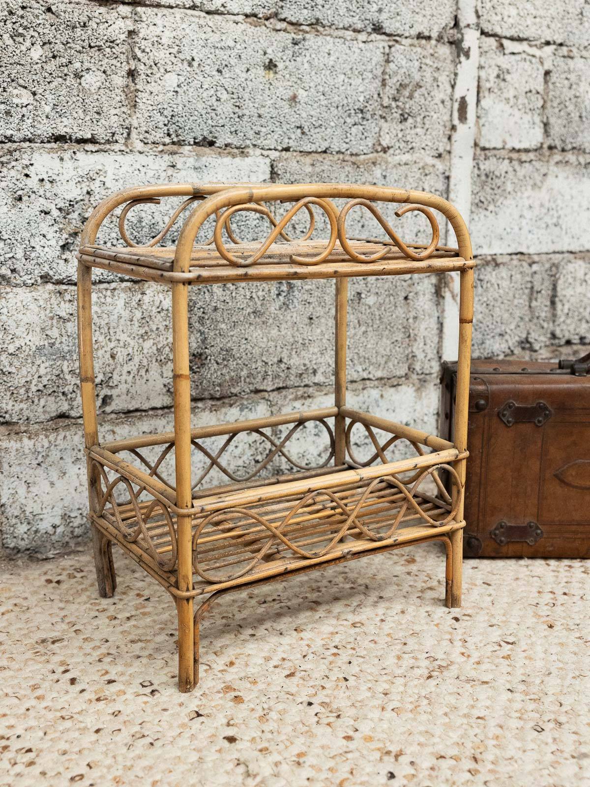 ✨ Petite étagère vintage en osier – esprit bohème ✨