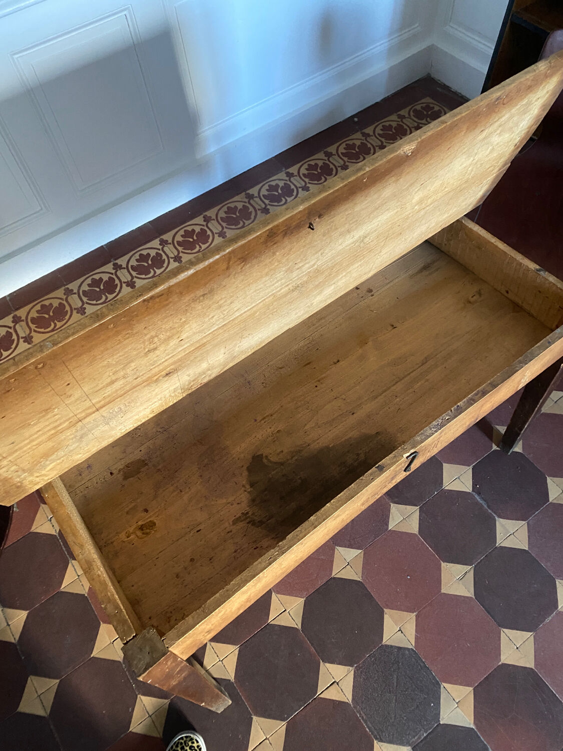 Coffee farmhouse table