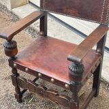 Antique table with 6 chairs and two armchairs in genuine leather