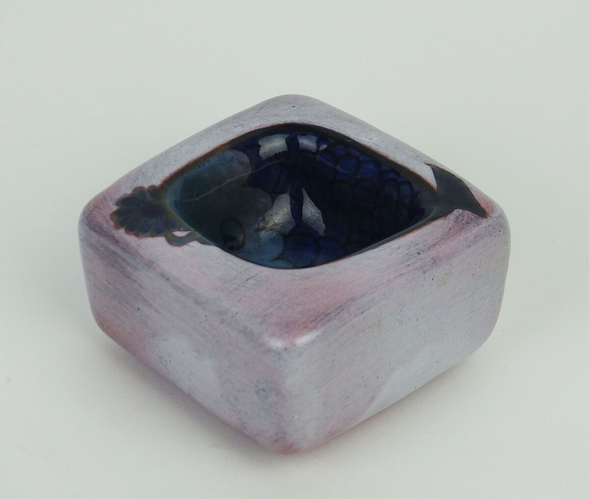 Ashtray or vacuum -ceramic pocket by Cloutier