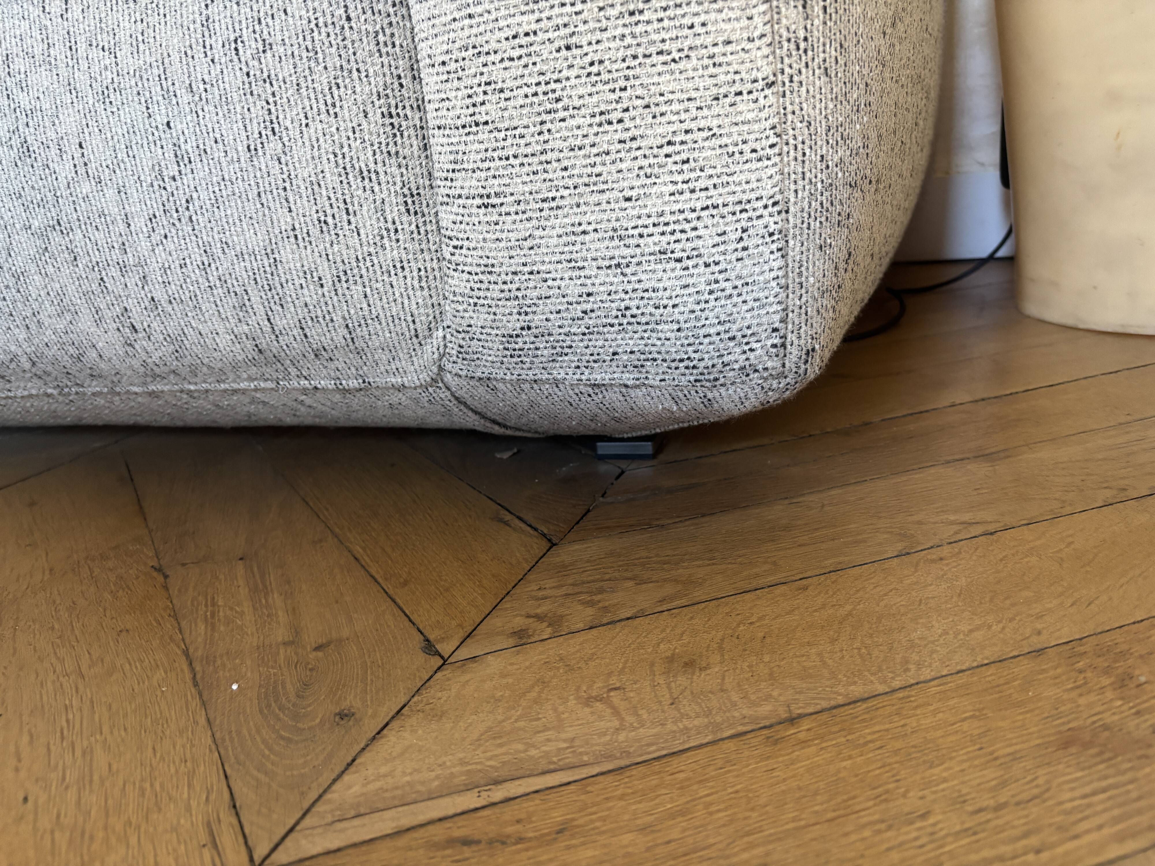 Zanotta sofa - cream herringbone wool fabric by Pierre Frey - 230 x 100 cm