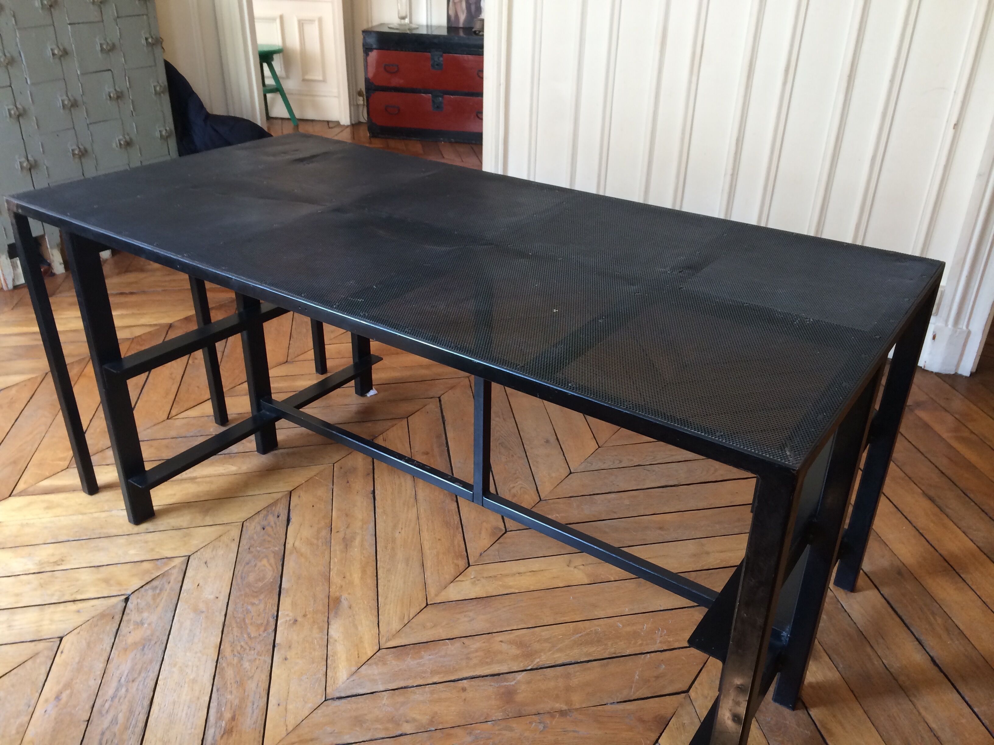 Black metal desk table