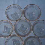 Golden liqueur service from the 1950s-1960s and its 12 glasses.