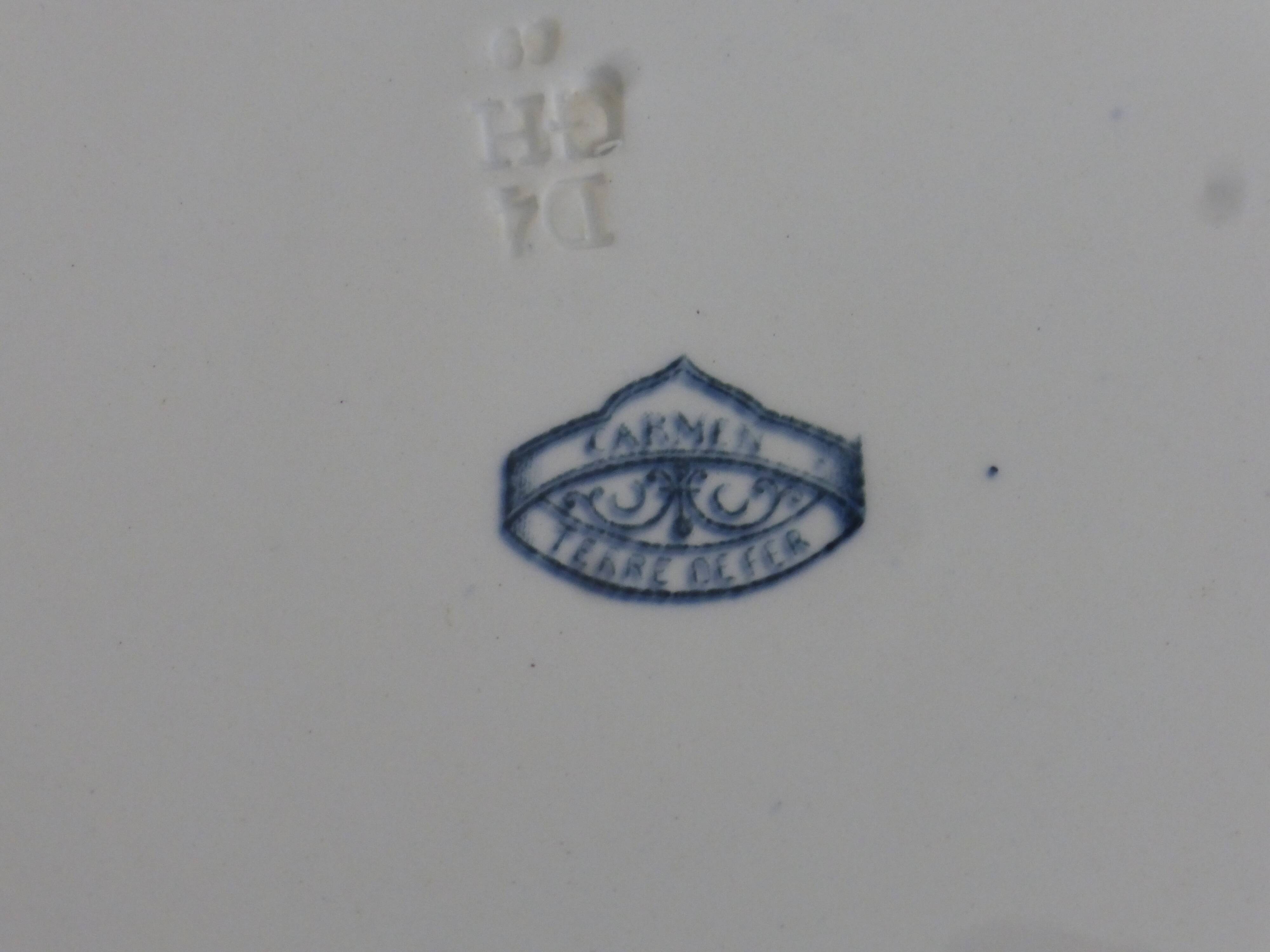 Iron earth faience plate