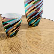 Table basse marqueterie de bambou et laiton vers 1980