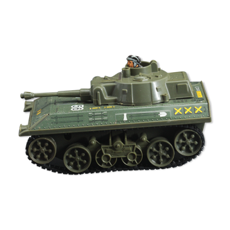 Old toy tank joustra
