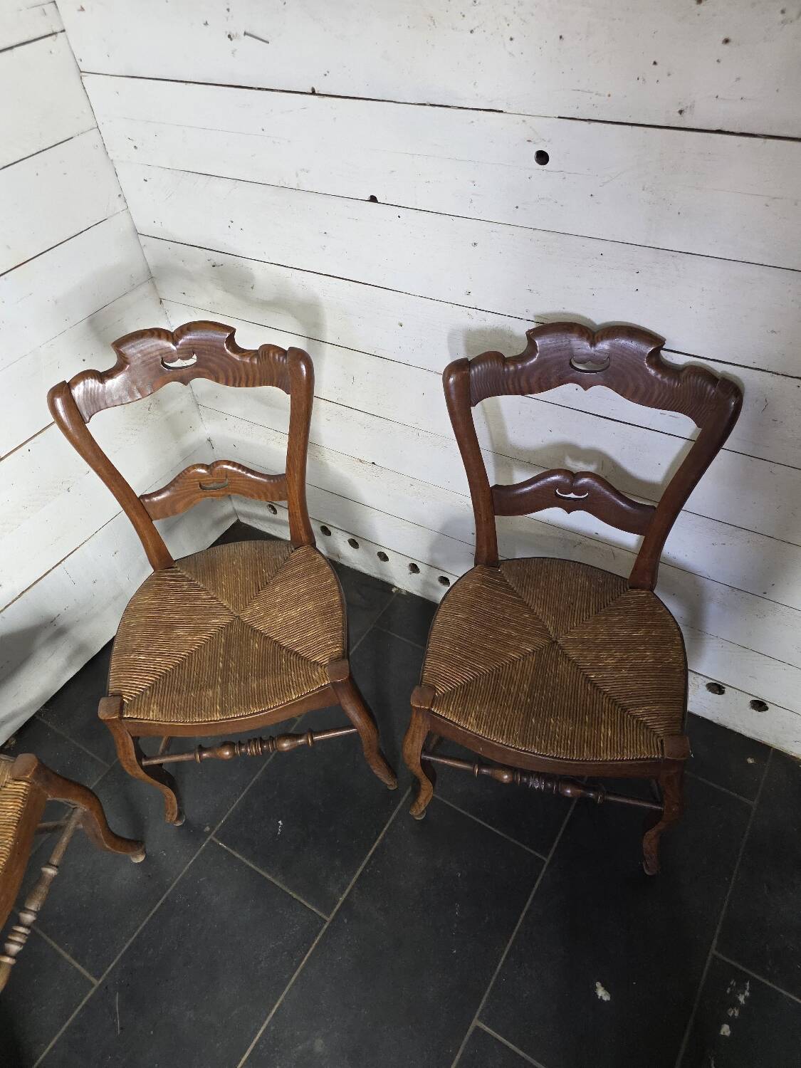 4 old straw chairs