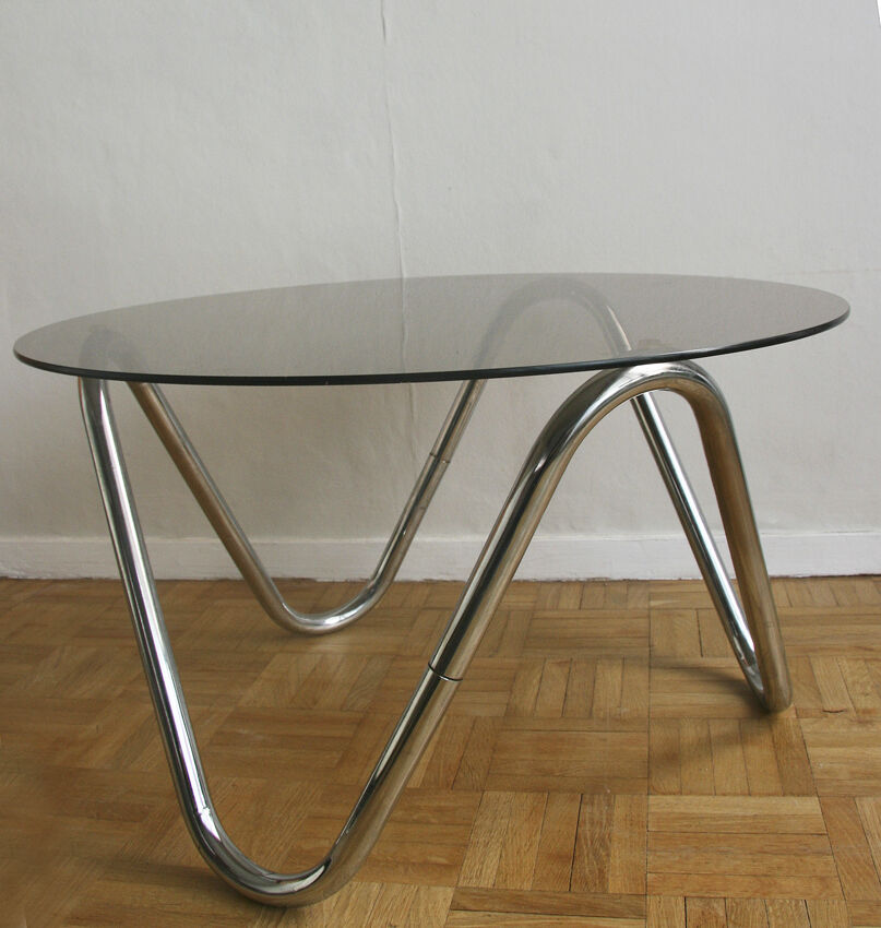 Table basse à pied serpent chromé des années 70