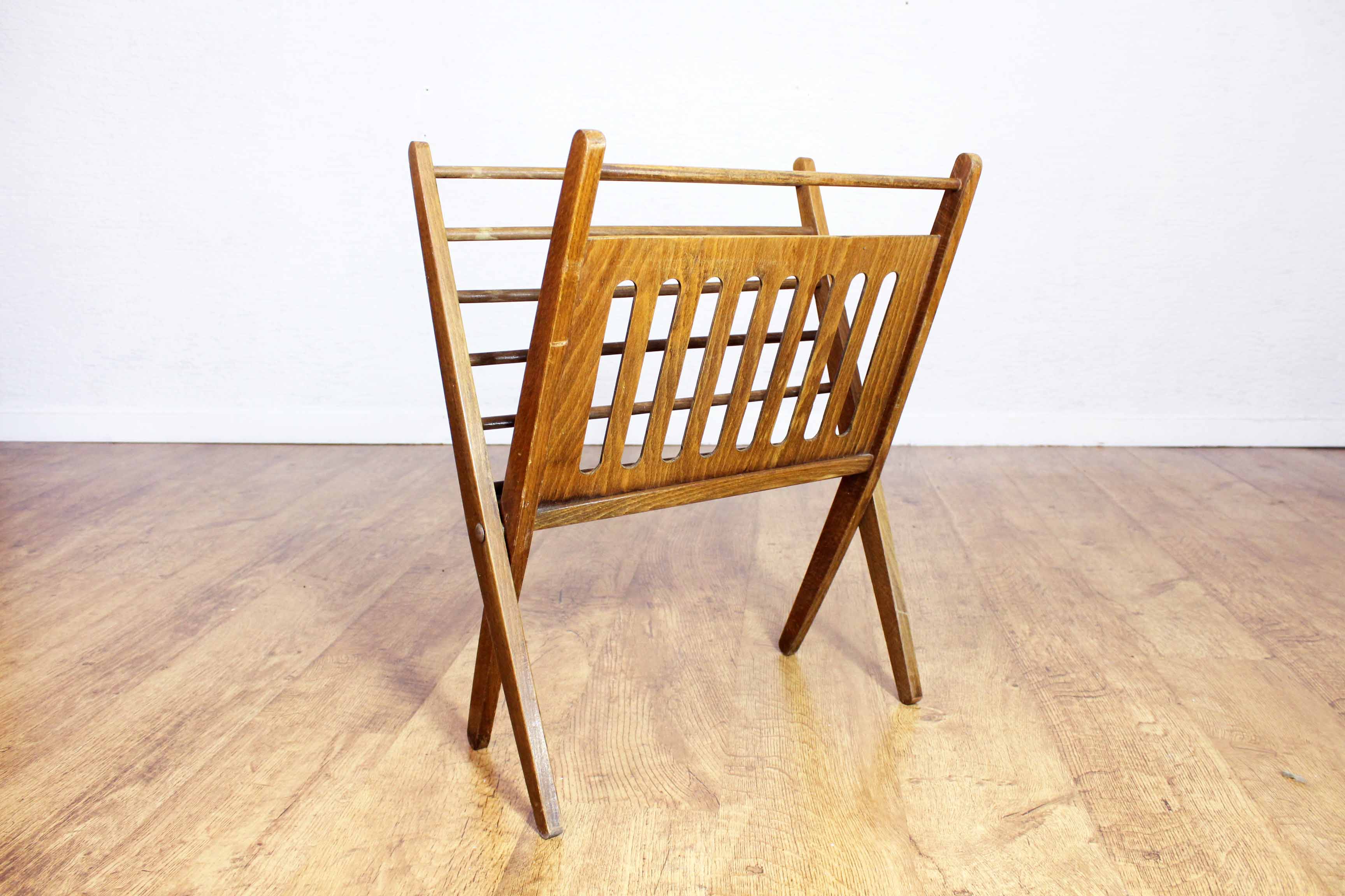 Foldable magazine holder Braakman for Pastoe