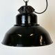 Lampe d'Usine Industrielle en Émail Noir avec Plateau en Fonte, 1960s