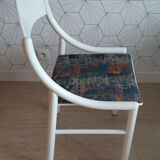Chaise Baumann blanche.