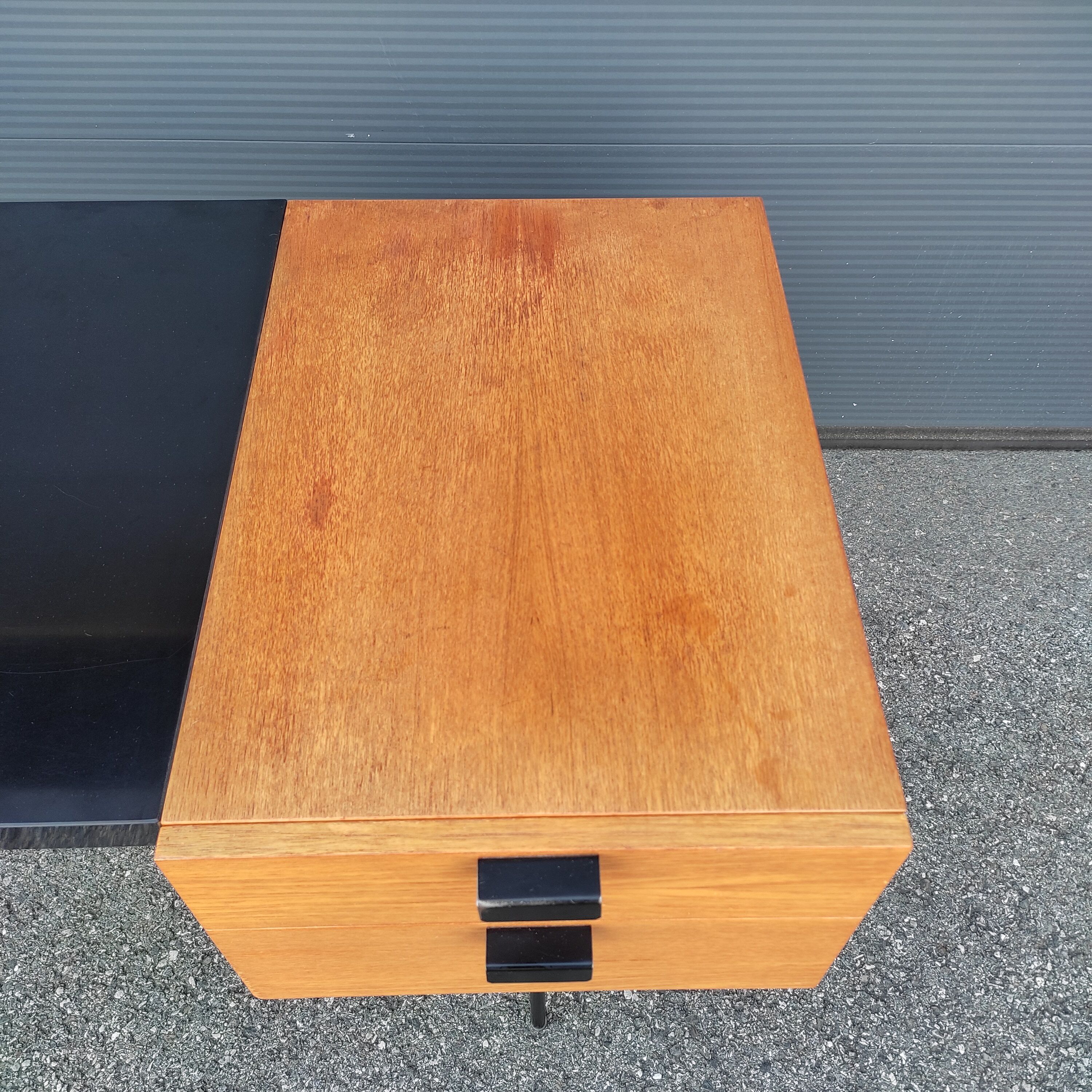 CM 141 desk by Pierre Paulin published by Thonet, 50s/60s