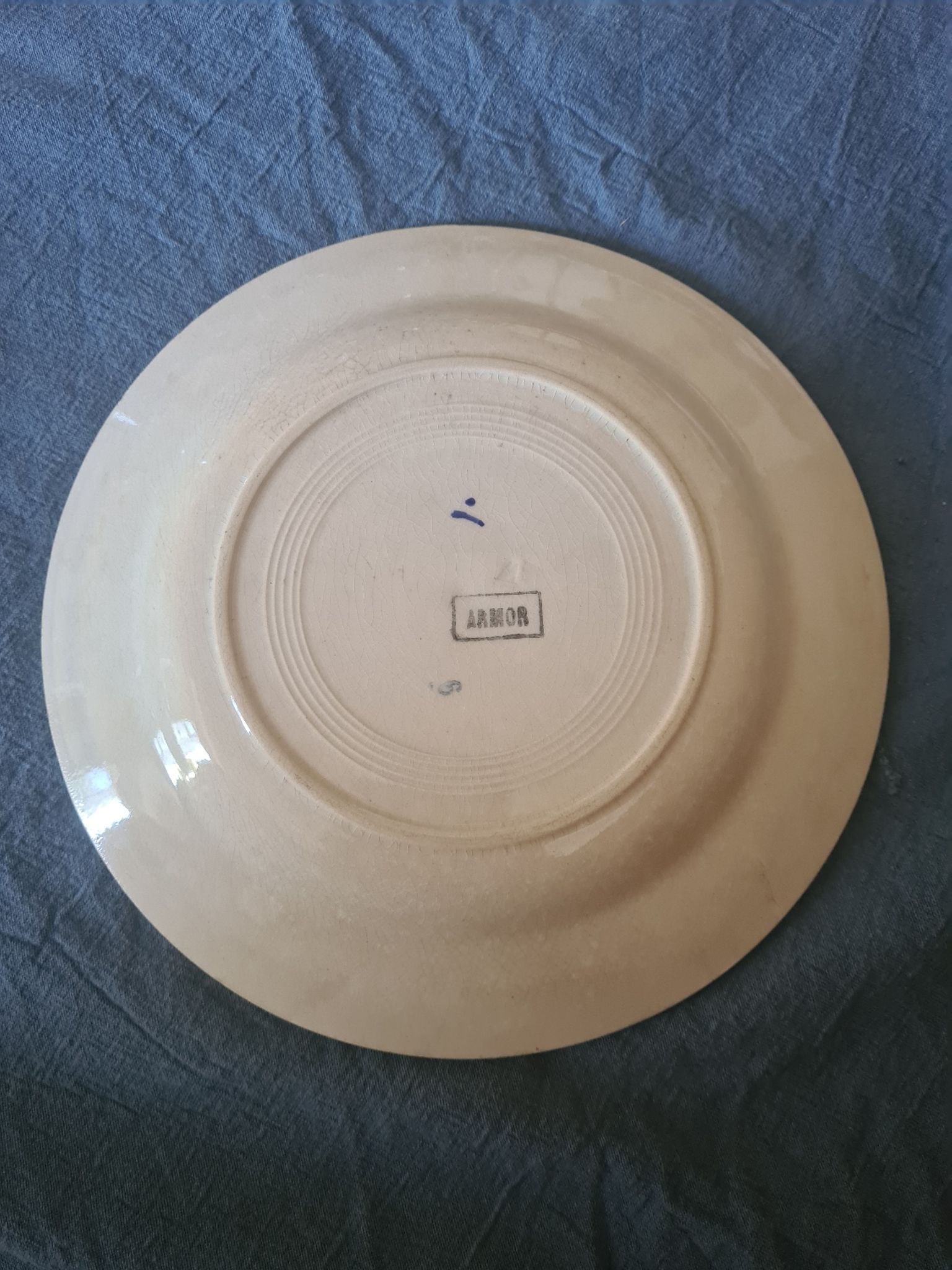 Assiettes plates porcelaine opaque HBCM