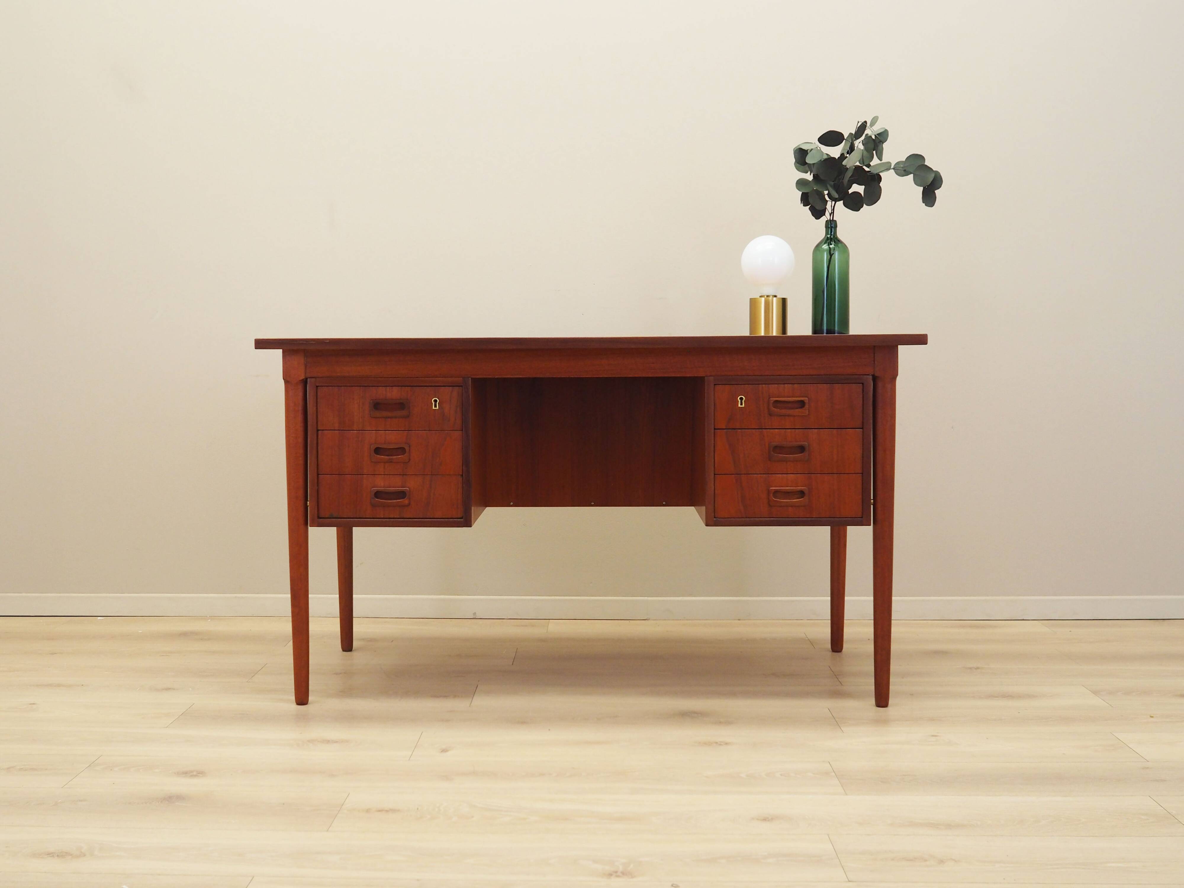 Teak desk, Danish design, 1970s, production: Denmark