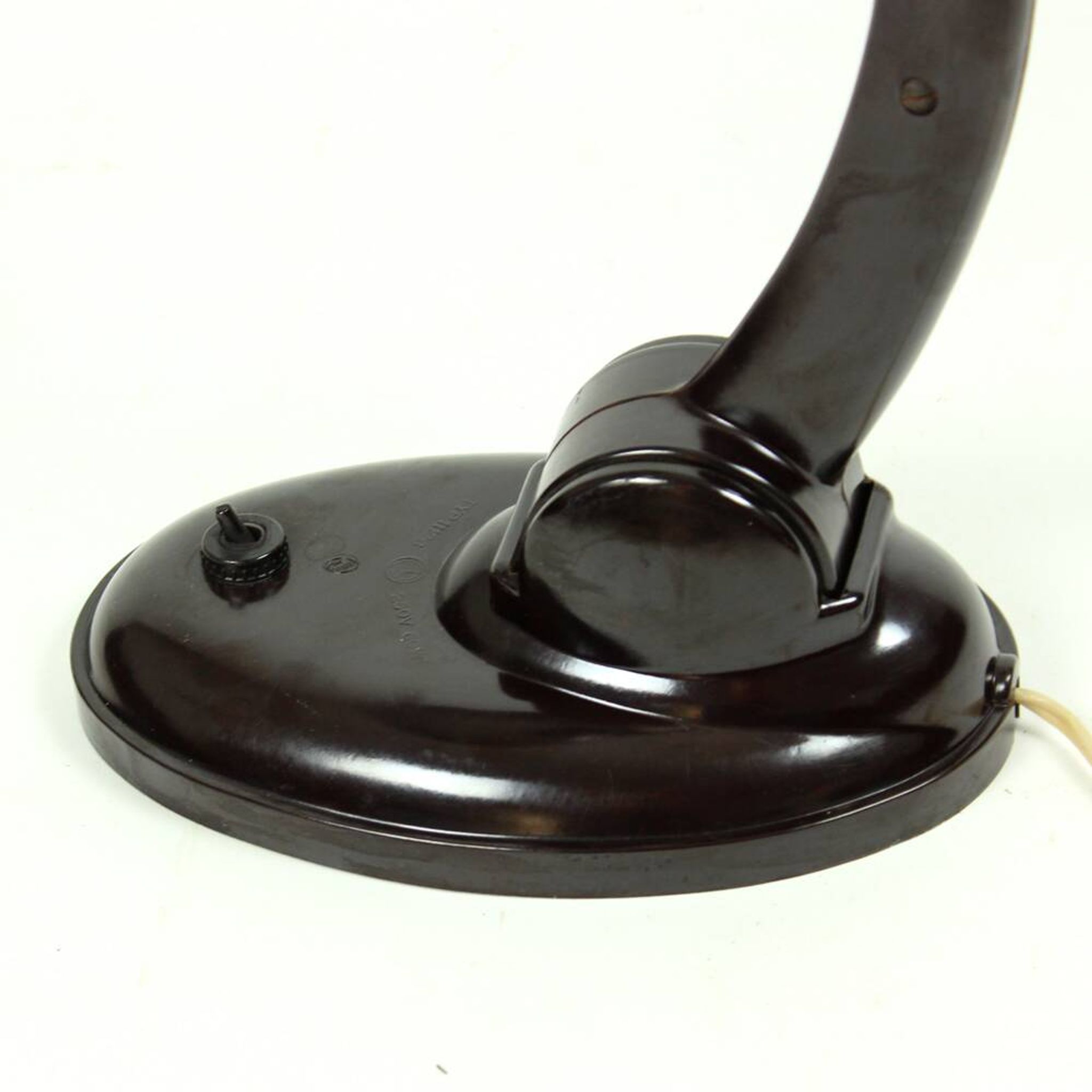 Lampe de table en bakélite modèle 11126 par Eric Kirkman Cole, années 1930