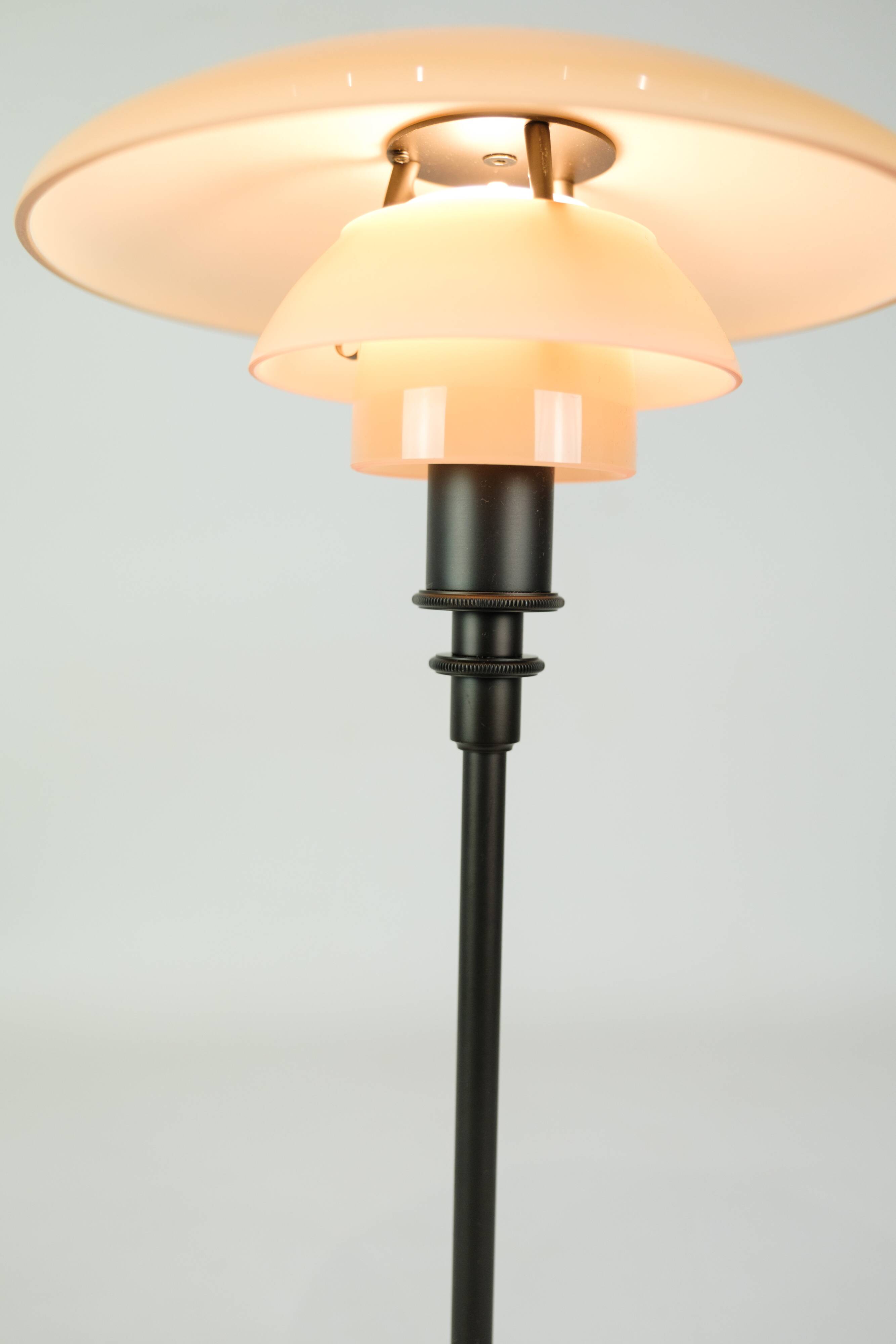PH 2/1 Table Lamp Limited Edition In Dusty Terracotta By Poul Henningsen