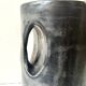 Vase design et sculptural en gres noir bleuté, Goron Vivien