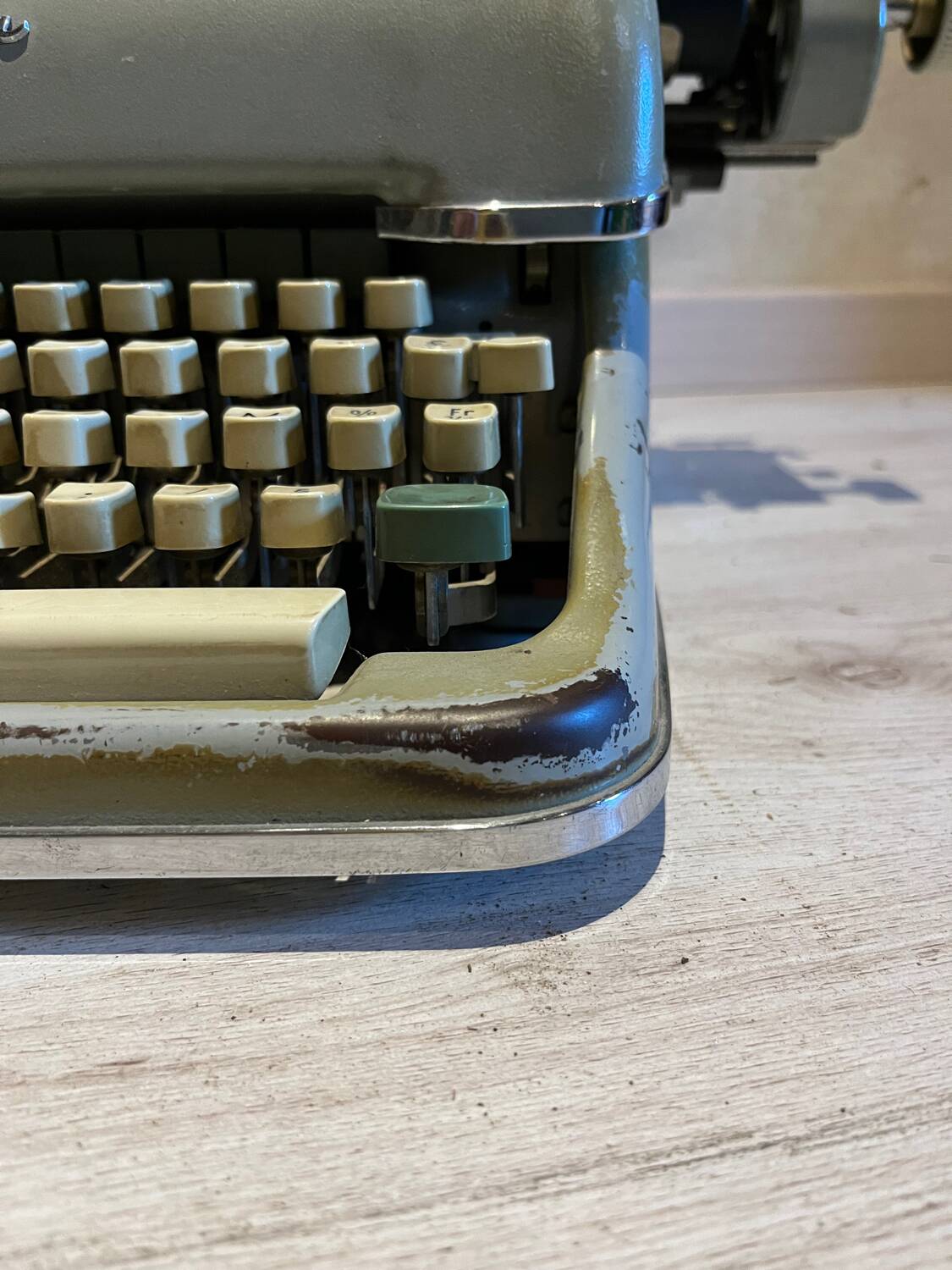 Machine à écrire vintage Olympia