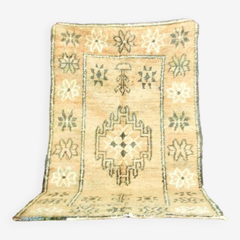Vintage Boujaad Moroccan Berber rug 268 x 153 cm