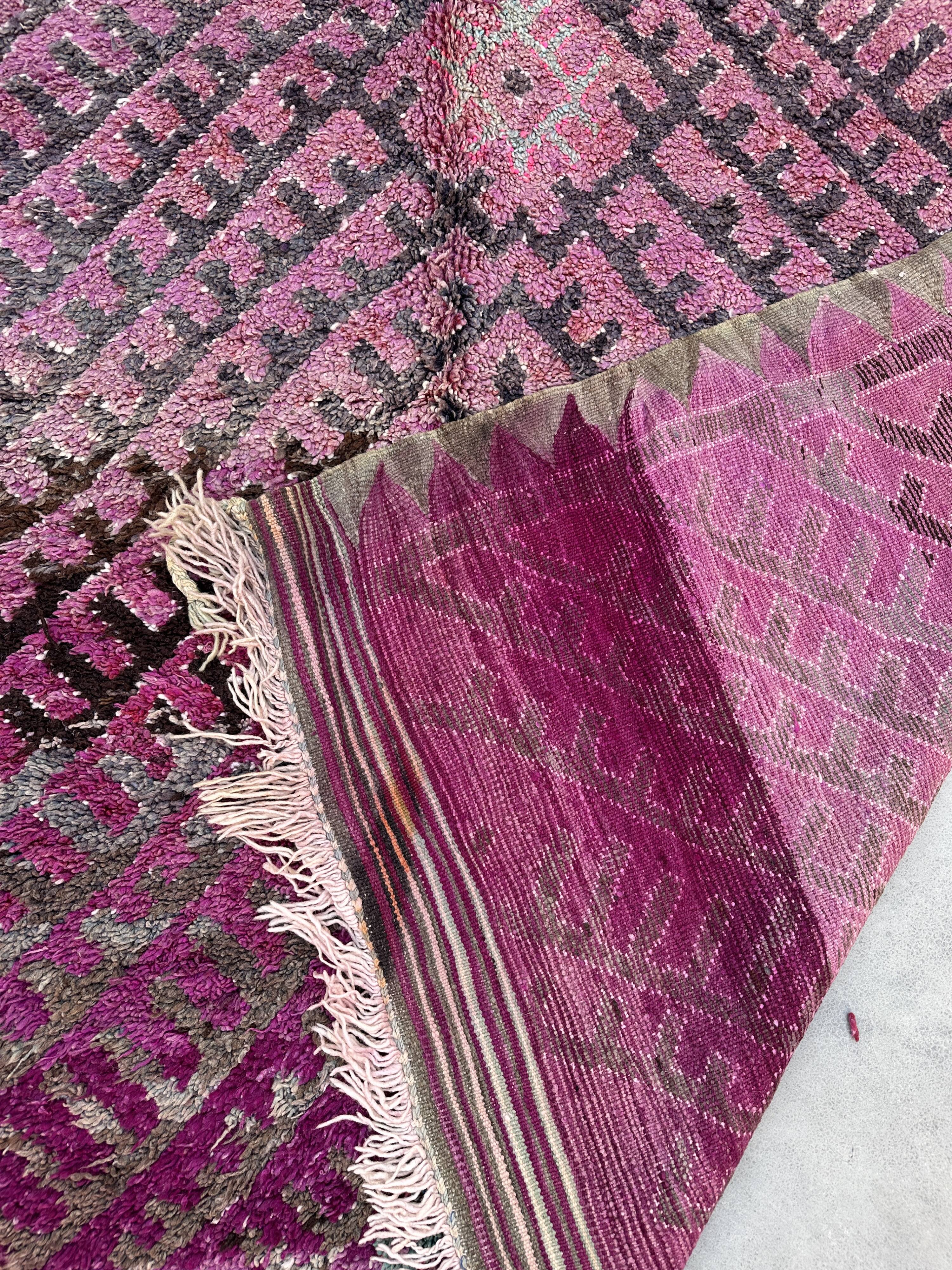 Purple Moroccan carpet - 197 x 445 cm