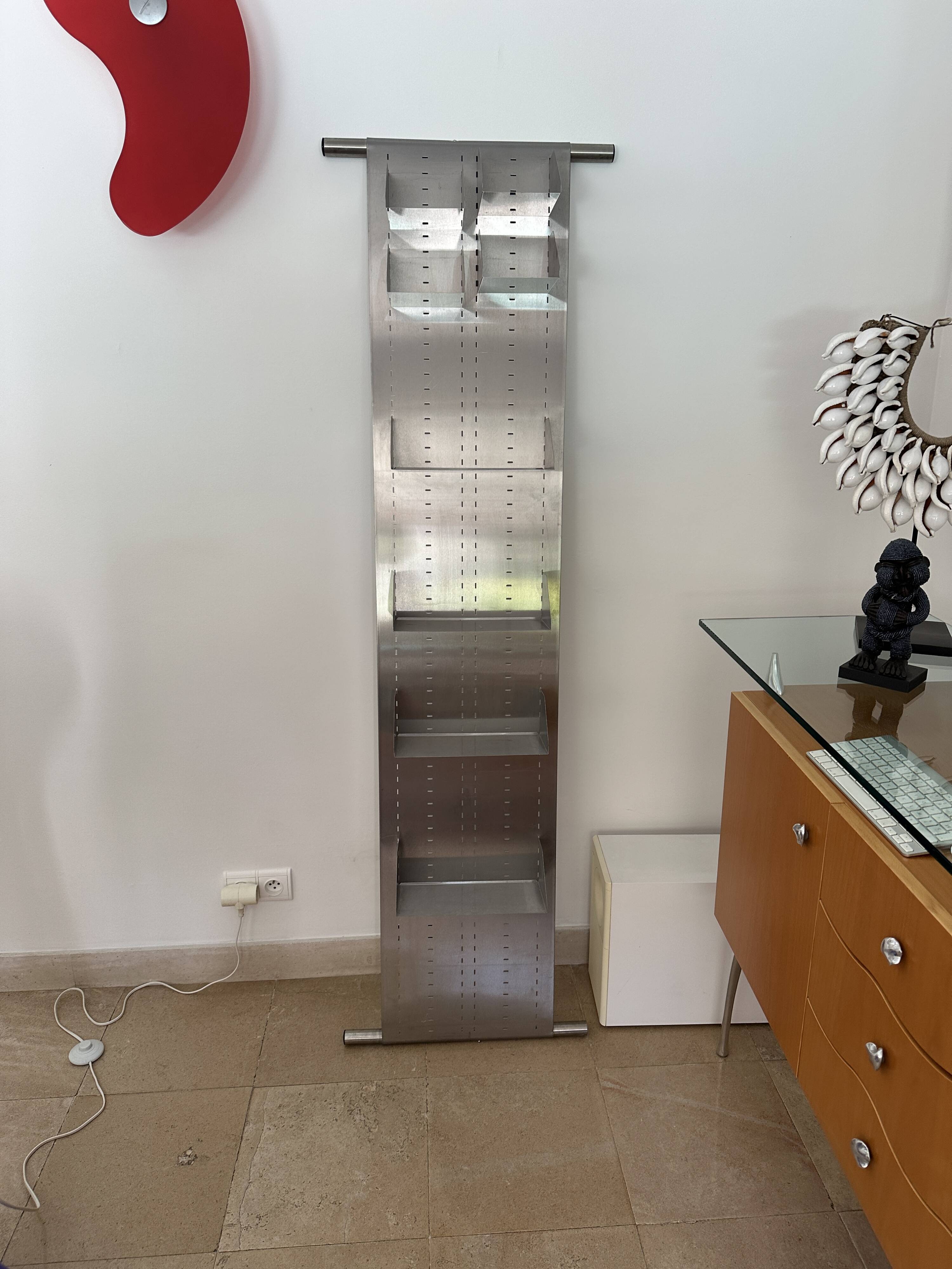 Étagère sur pieds Ligne Roset