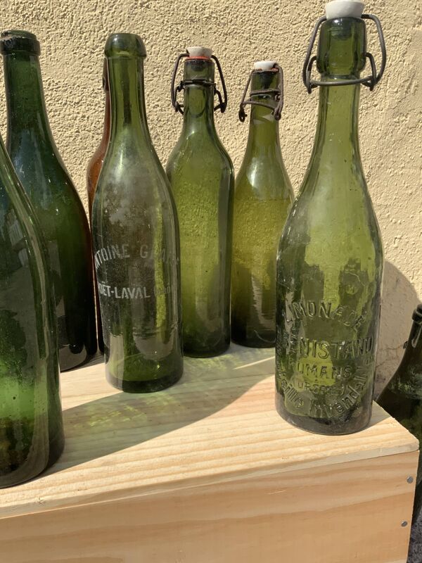 Lot 10 bouteilles anciennes en verre soufflé déco bistro bar vin limonade biere