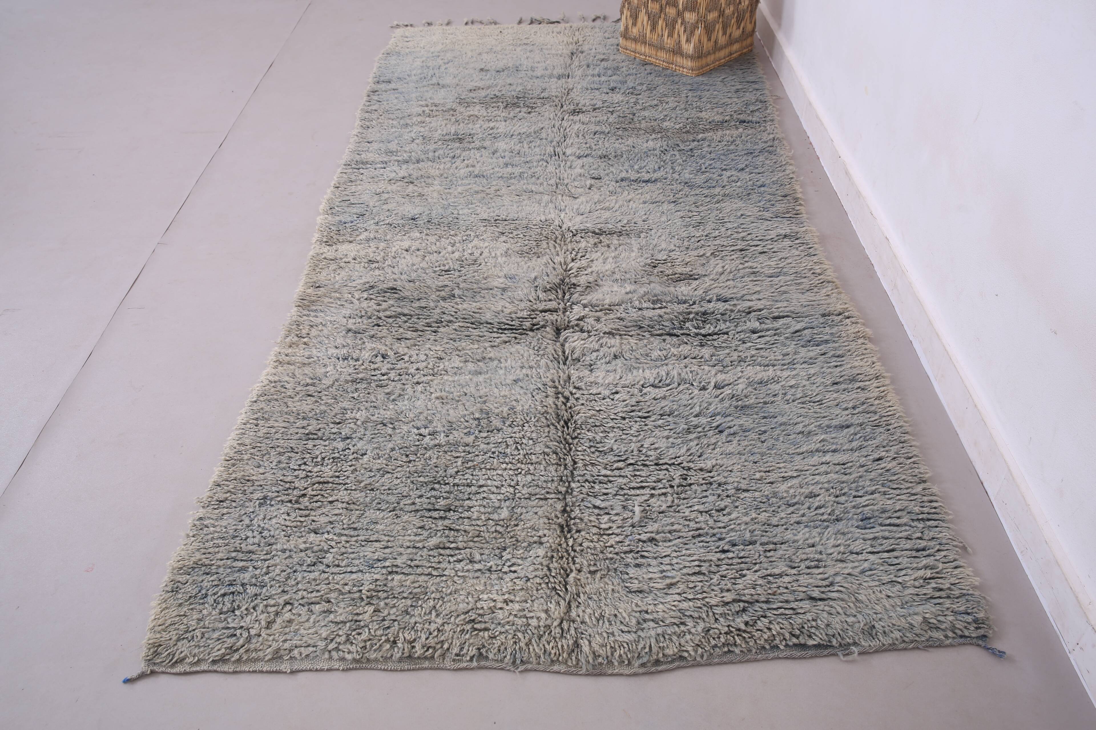 Pale Vintage Moroccan Rug 137 x 295 cm - Berber Wool Rug - Handmade Rug