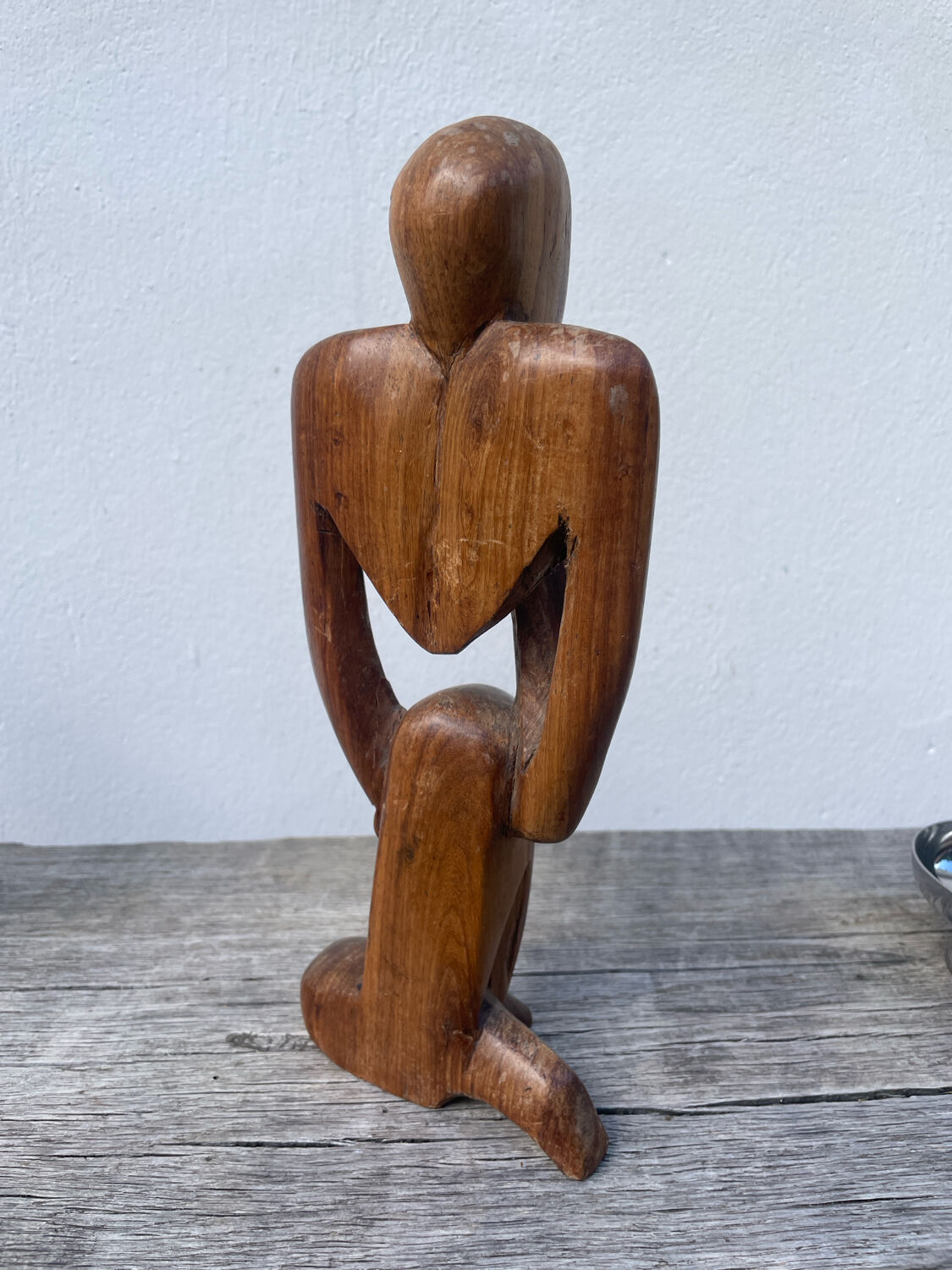Wooden statuette sculpture, free form